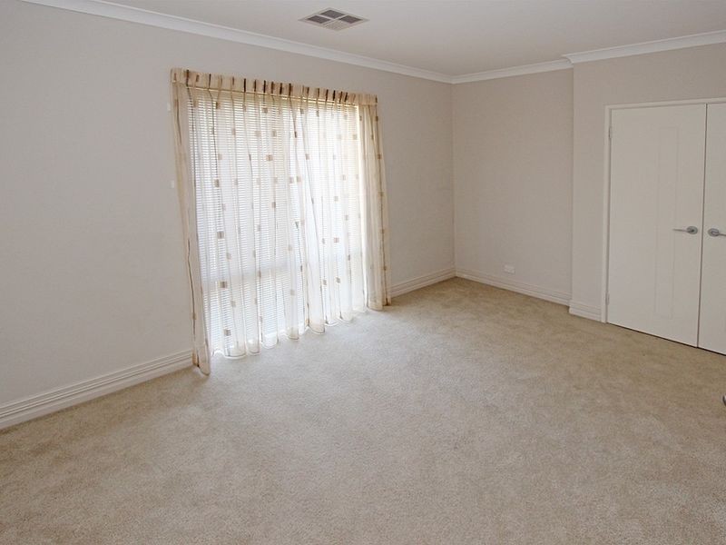 16 Bush View, Wannanup WA 6210