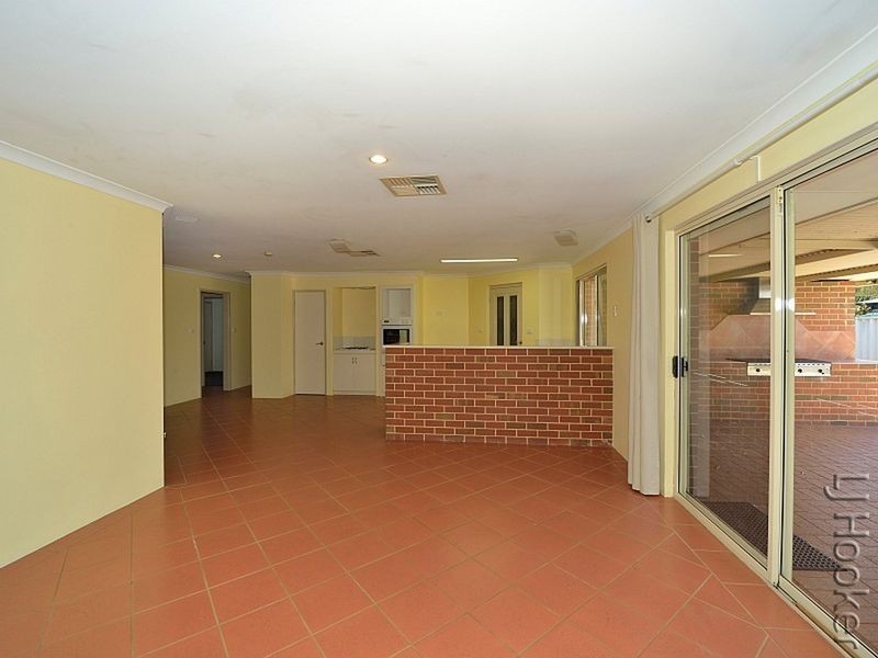 77 Coodanup Drive, Dudley Park WA 6210