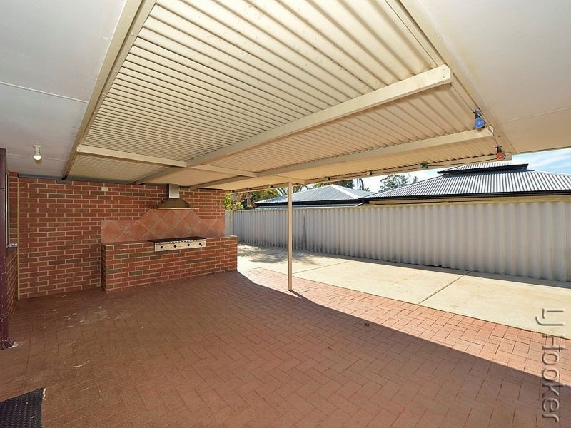 77 Coodanup Drive, Dudley Park WA 6210