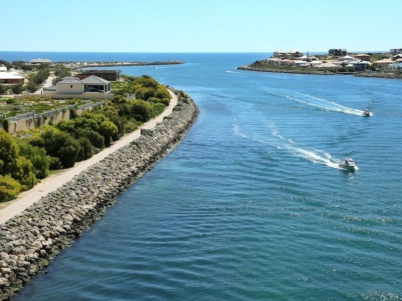 4 Emperor Court, Wannanup WA 6210