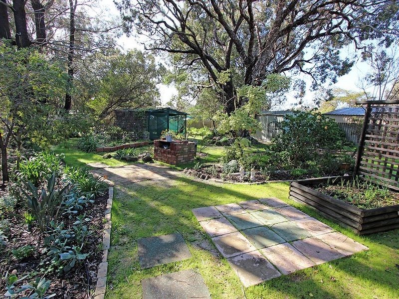 9B Nairn Road, Coodanup WA 6210