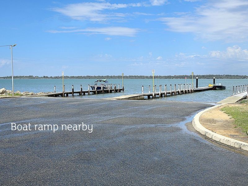 8 Albany Drive, Dawesville WA 6211