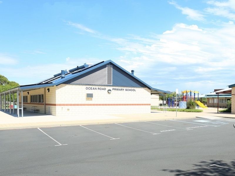 8 Albany Drive, Dawesville WA 6211