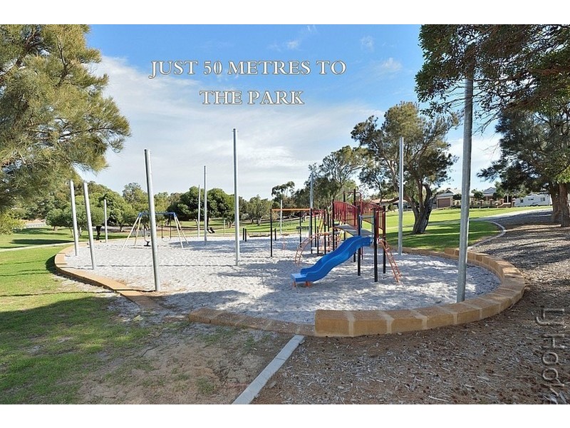 18 Mahogany Drive, Halls Head WA 6210