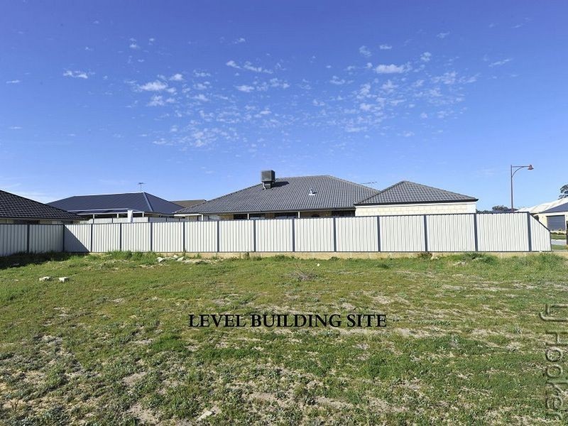 22 Scottsdale Turn, Meadow Springs WA 6210