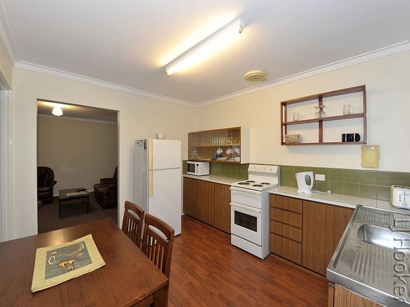 2/10 Stevenson Street, Dudley Park WA 6210