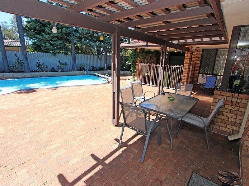 6 Volga Place, Greenfields WA 6210