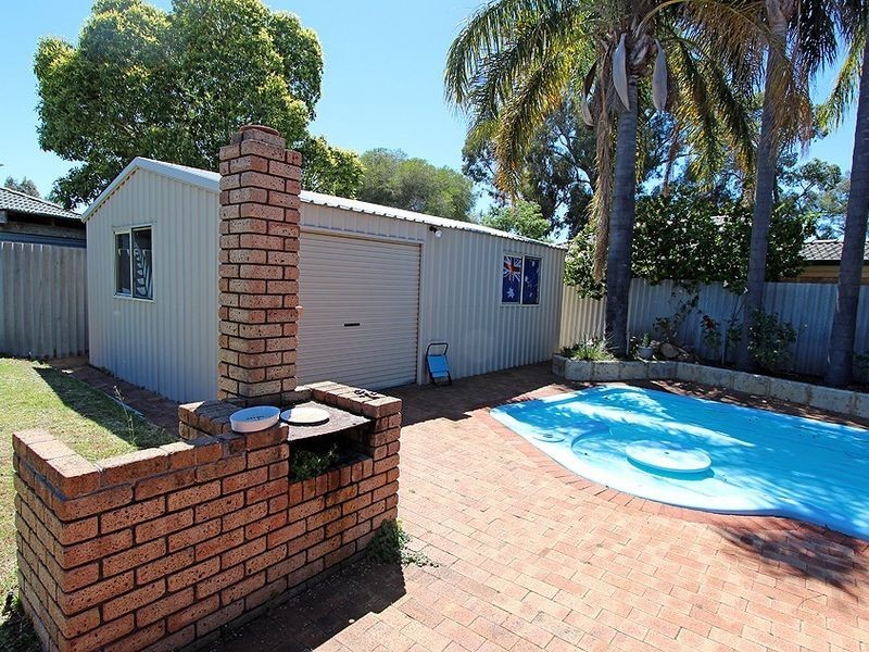 6 Volga Place, Greenfields WA 6210