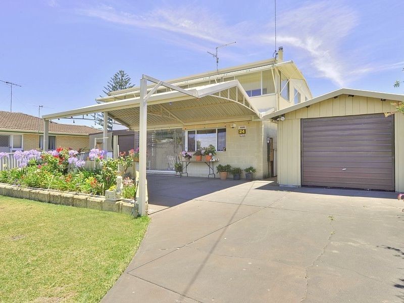 24 Lindley Road, Halls Head WA 6210