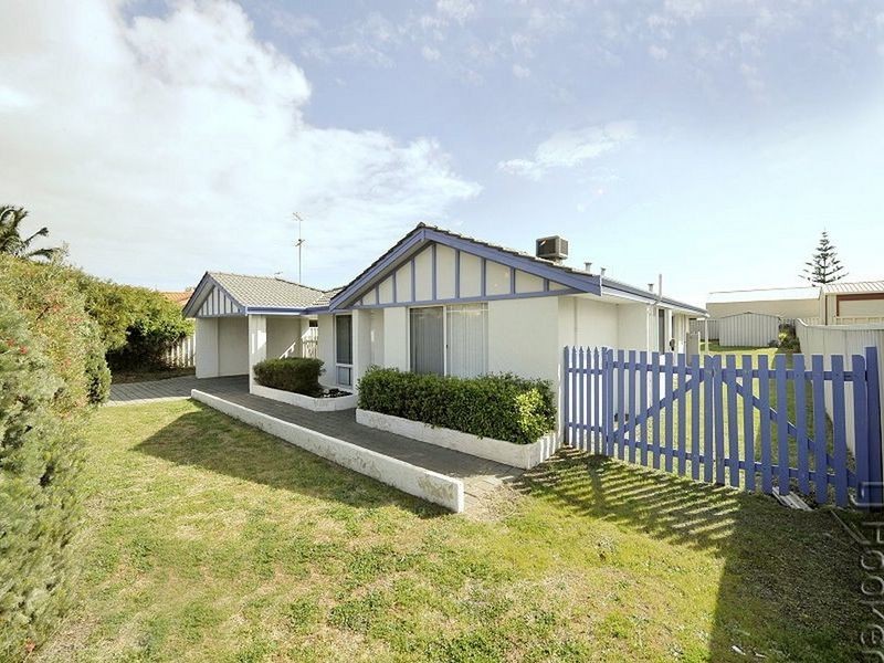 41 Tamarisk Drive, Halls Head WA 6210