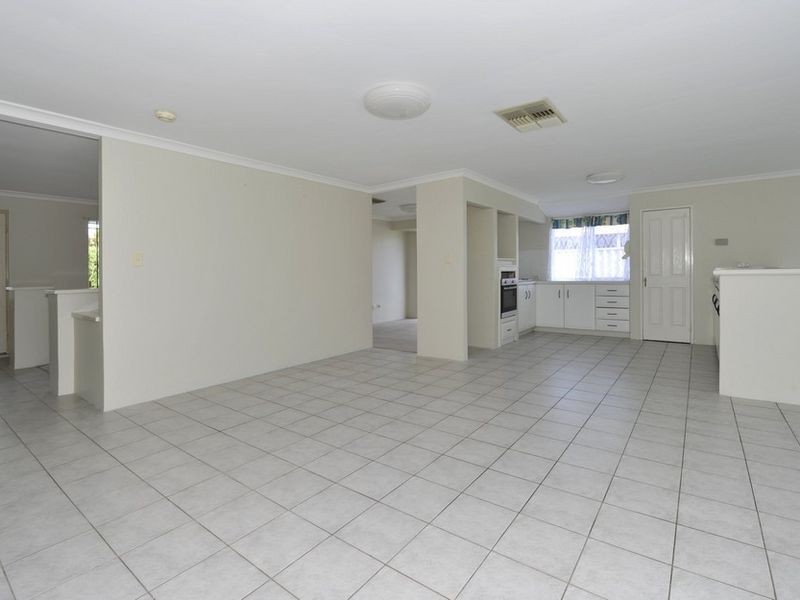 41 Tamarisk Drive, Halls Head WA 6210