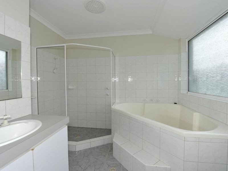 41 Tamarisk Drive, Halls Head WA 6210