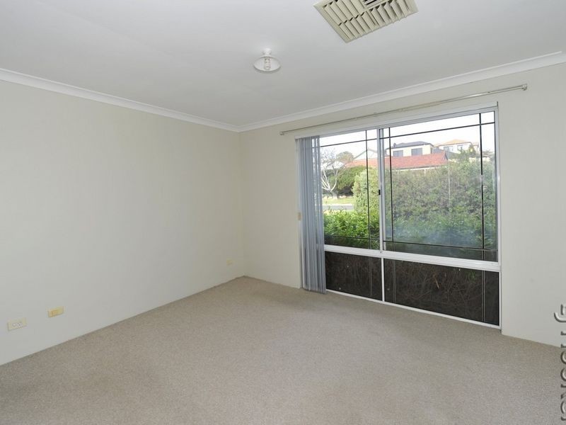 41 Tamarisk Drive, Halls Head WA 6210