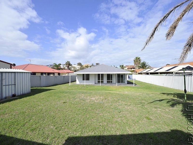 41 Tamarisk Drive, Halls Head WA 6210