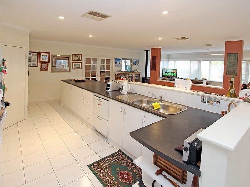 2 Regia Pass, Madora Bay WA 6210