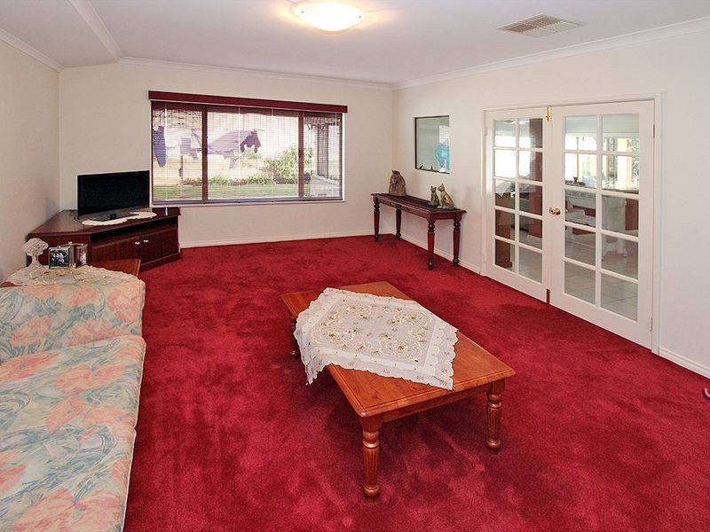 2 Regia Pass, Madora Bay WA 6210