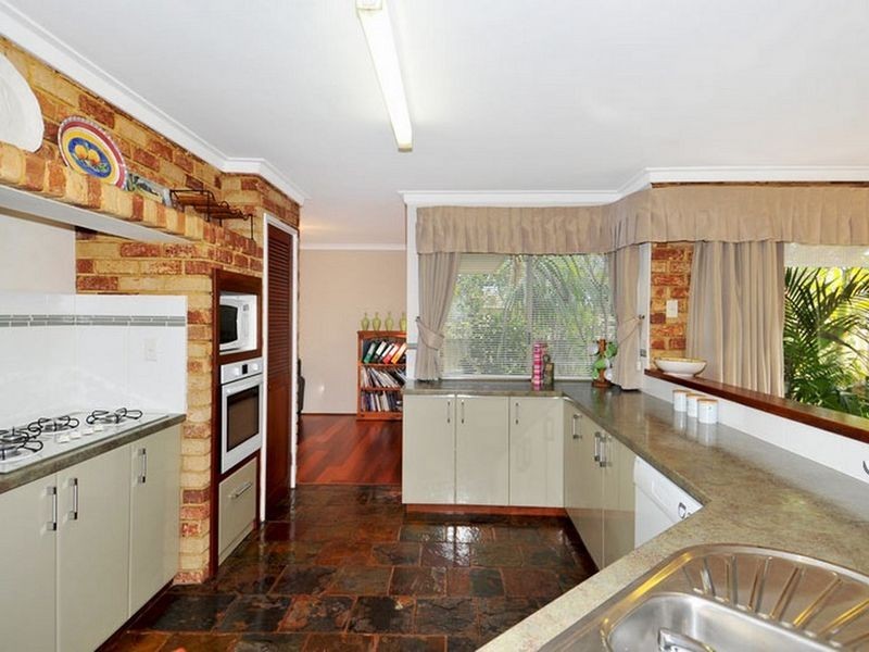9 Pallinup Place, Dudley Park WA 6210