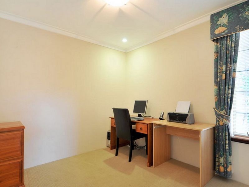 9 Pallinup Place, Dudley Park WA 6210