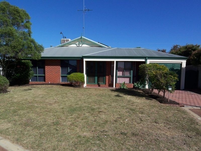 8 Meda Close, Greenfields WA 6210
