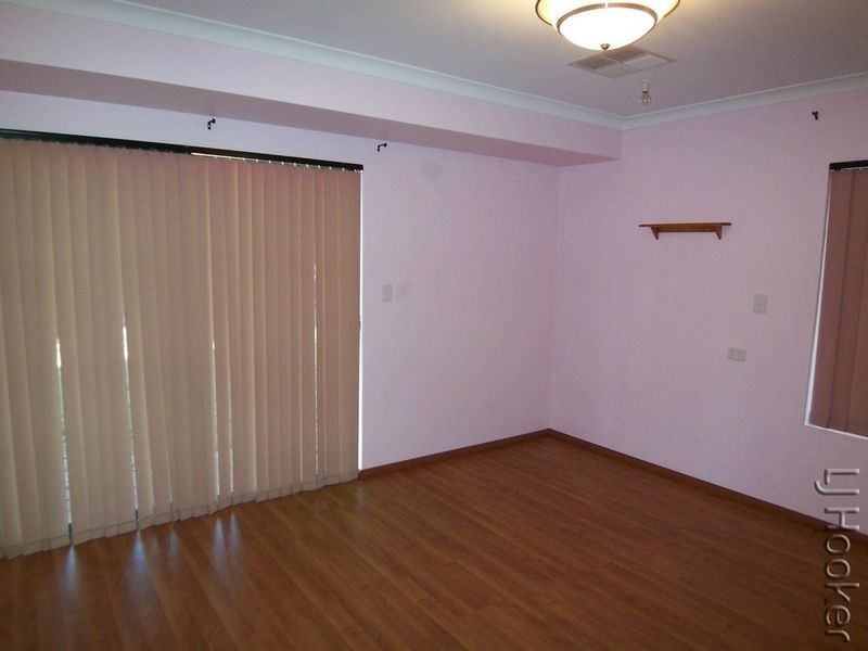 8 Meda Close, Greenfields WA 6210