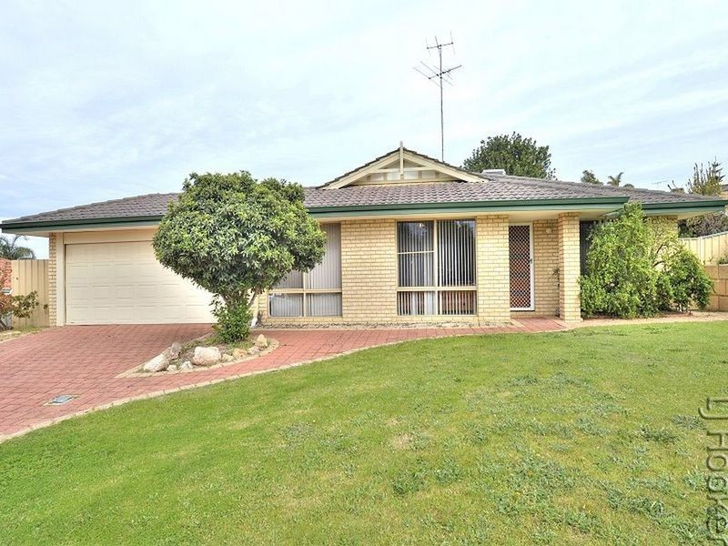 26 Casuarina Drive, Halls Head WA 6210