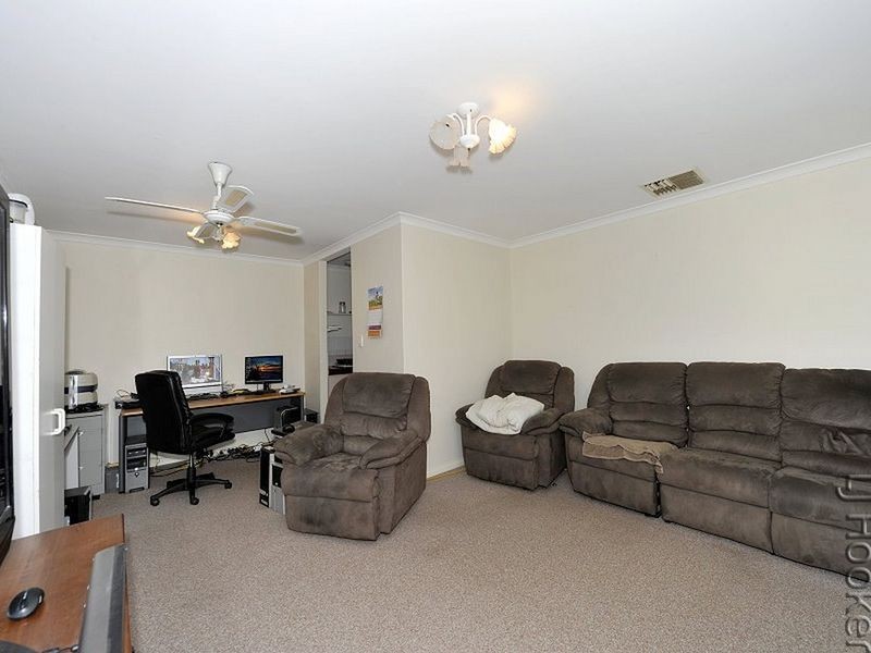 26 Casuarina Drive, Halls Head WA 6210