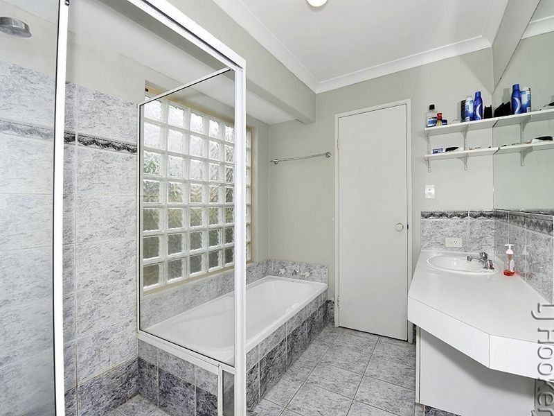 26 Casuarina Drive, Halls Head WA 6210