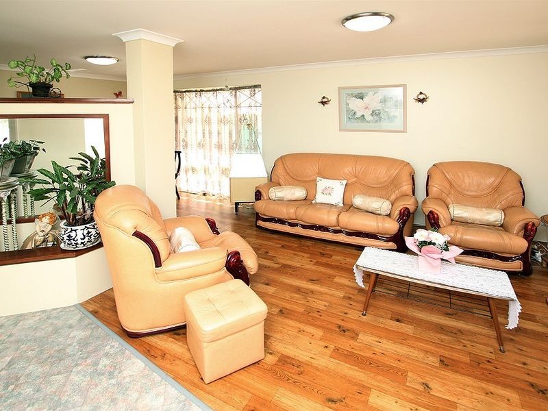 14 Malabor Mews, Halls Head WA 6210