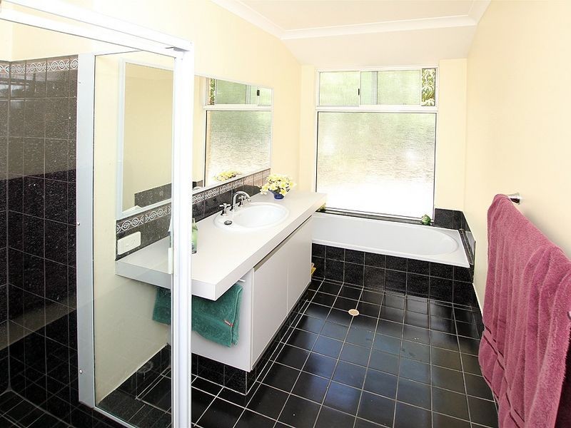 14 Malabor Mews, Halls Head WA 6210