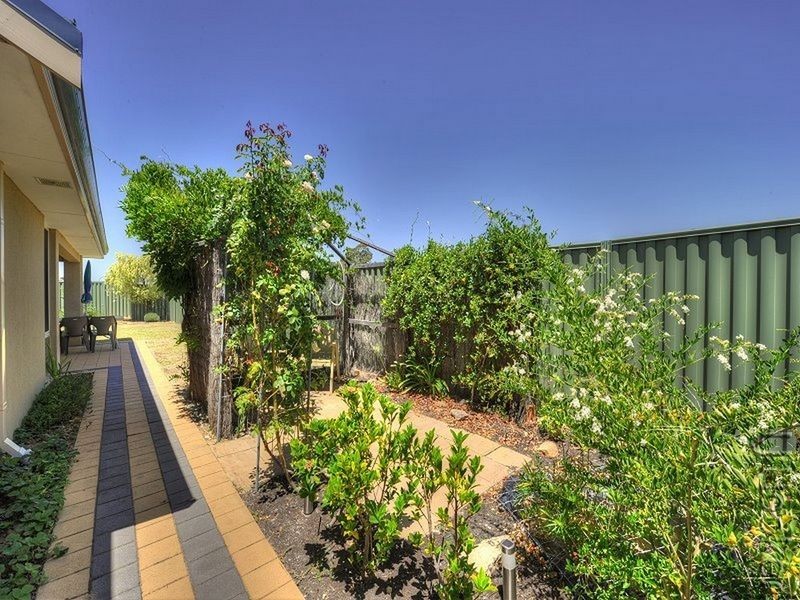 44 Bibbulmun Meander, Ravenswood WA 6208