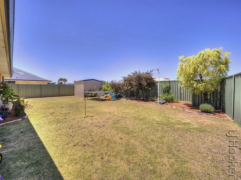 44 Bibbulmun Meander, Ravenswood WA 6208