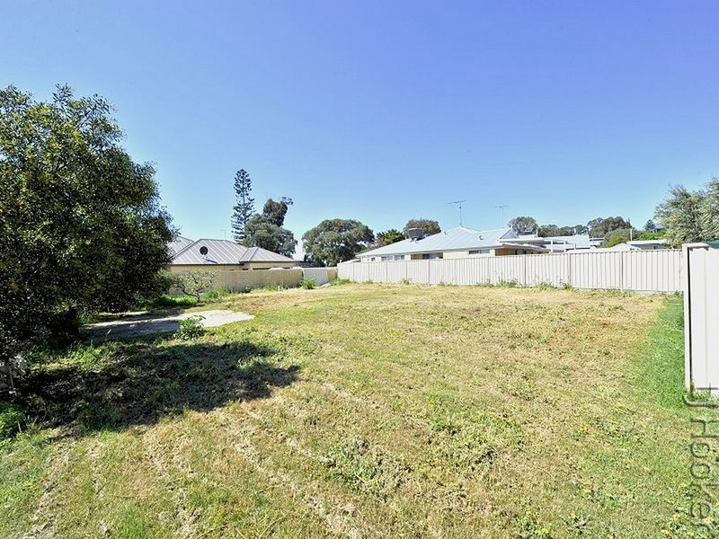 6A Oversby Street, Halls Head WA 6210