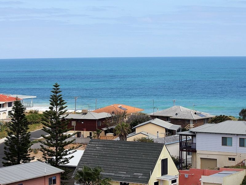 28/6A Valley Road, Halls Head WA 6210