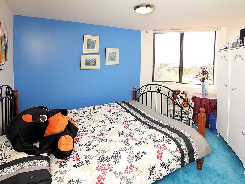 28/6A Valley Road, Halls Head WA 6210