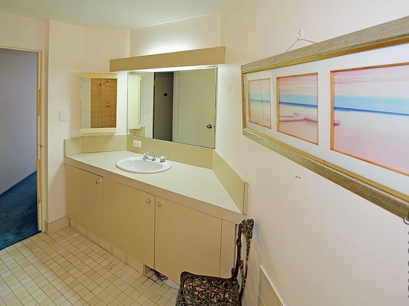 28/6A Valley Road, Halls Head WA 6210