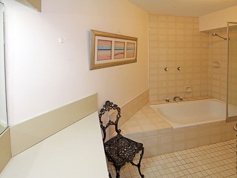 28/6A Valley Road, Halls Head WA 6210