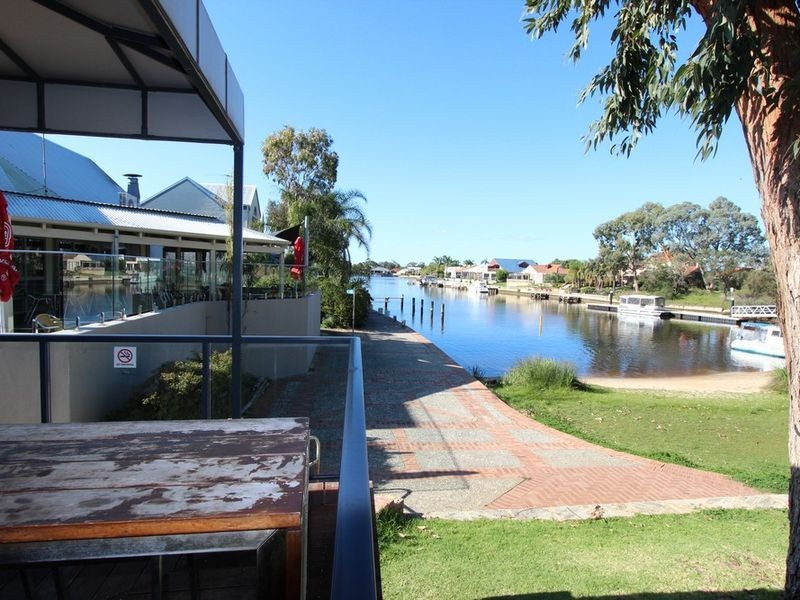 21 Batavia Quays, South Yunderup WA 6208