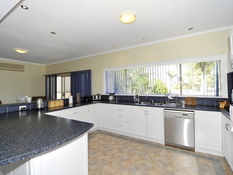 82 Leighton Road, Halls Head WA 6210