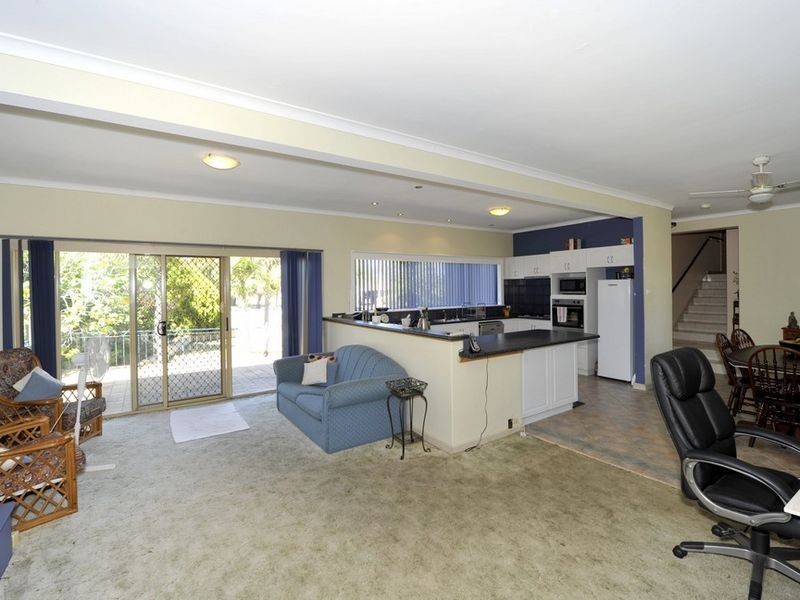 82 Leighton Road, Halls Head WA 6210