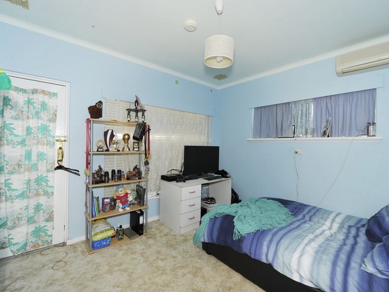 82 Leighton Road, Halls Head WA 6210