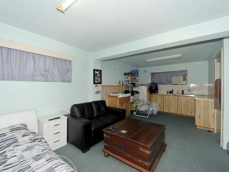 82 Leighton Road, Halls Head WA 6210