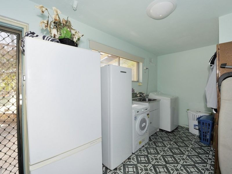 82 Leighton Road, Halls Head WA 6210