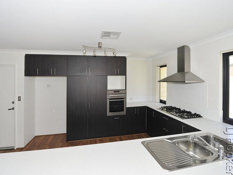 37 Wells Road, Pinjarra WA 6208