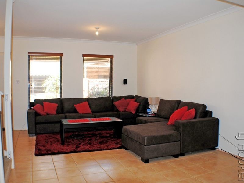 2/8 Cooper Street, Mandurah WA 6210