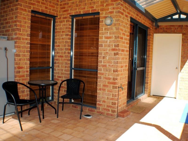 2/8 Cooper Street, Mandurah WA 6210