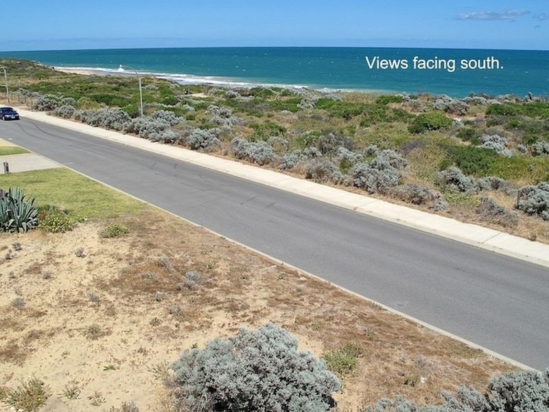 104 Boardwalk Boulevard, Halls Head WA 6210