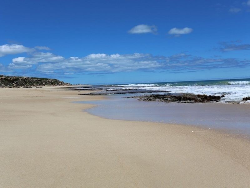 104 Boardwalk Boulevard, Halls Head WA 6210