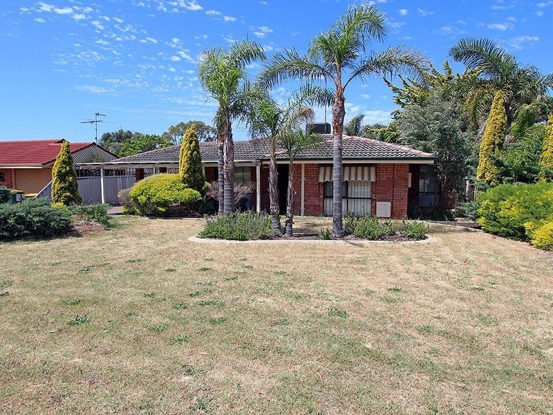 12 Sandford Crescent, Halls Head WA 6210