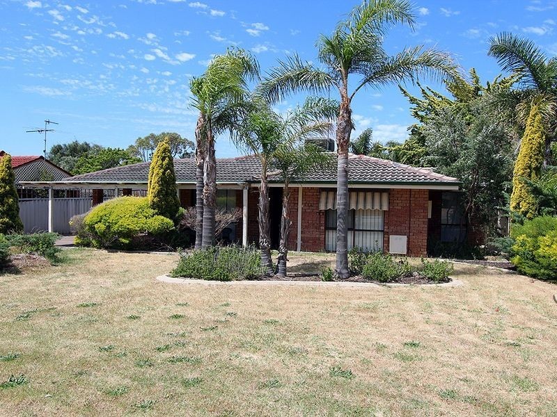 12 Sandford Crescent, Halls Head WA 6210