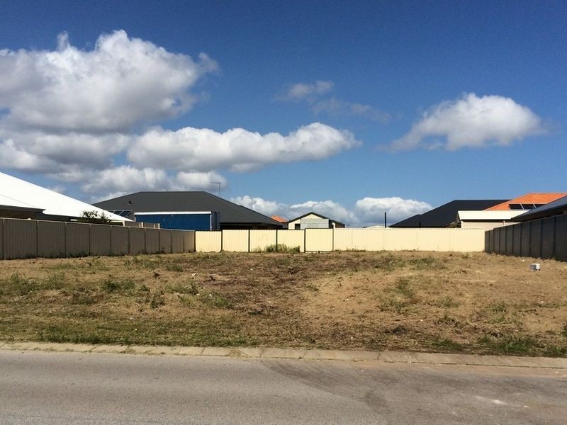 13 Lord Hobart Drive, Madora Bay WA 6210